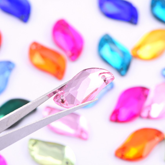 Hot Sale Rhinestone Sewing Color Bling Shine Shape--S Glass Crystal Sew on Rhinestone for Performance Costumes